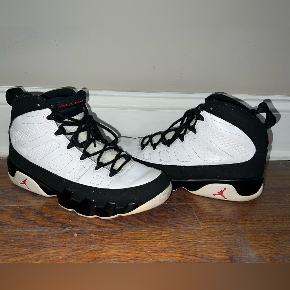 Nike Air Jordan 9 Retro 11